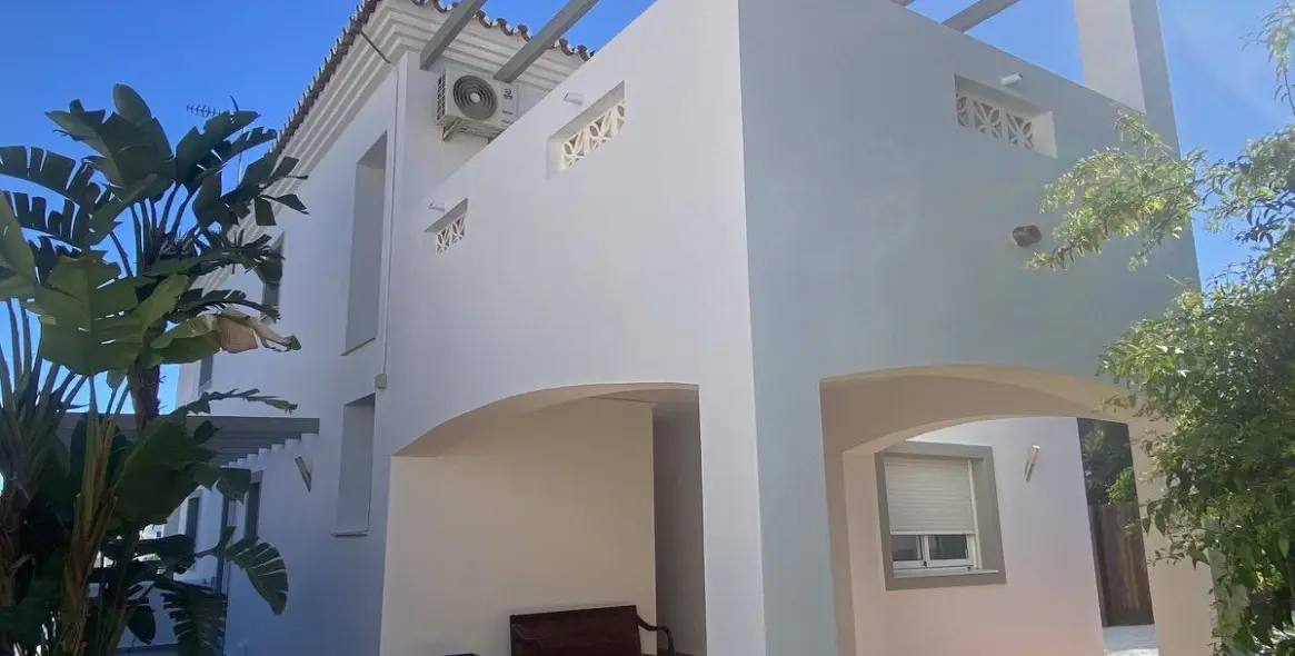 Продажа  отдельно стоящей виллы в Torremolinos 5