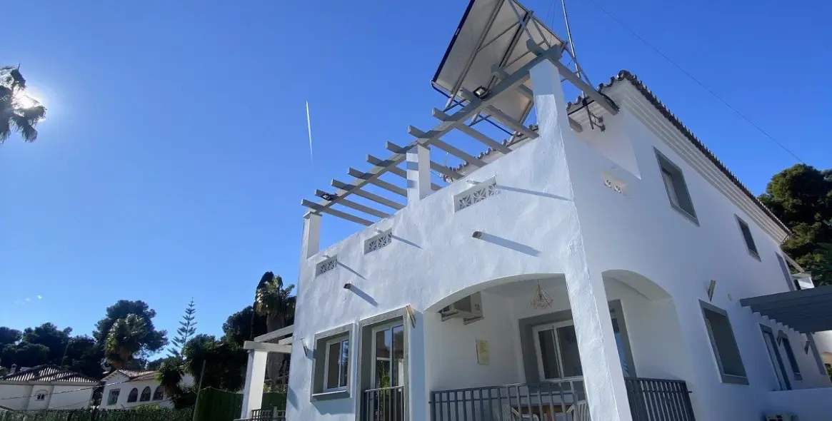 Продажа  отдельно стоящей виллы в Torremolinos 11