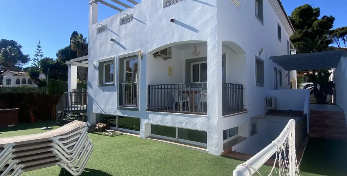 Продажа  отдельно стоящей виллы в Torremolinos 12