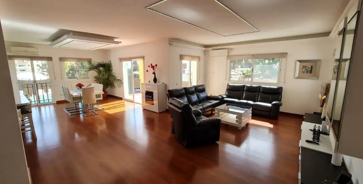 Продажа  отдельно стоящей виллы в Torremolinos 20