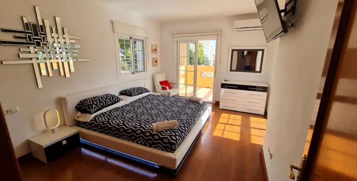 Продажа  отдельно стоящей виллы в Torremolinos 24