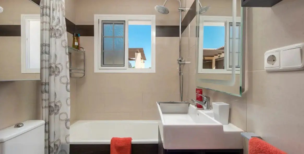 Продажа  отдельно стоящей виллы в Torremolinos 25