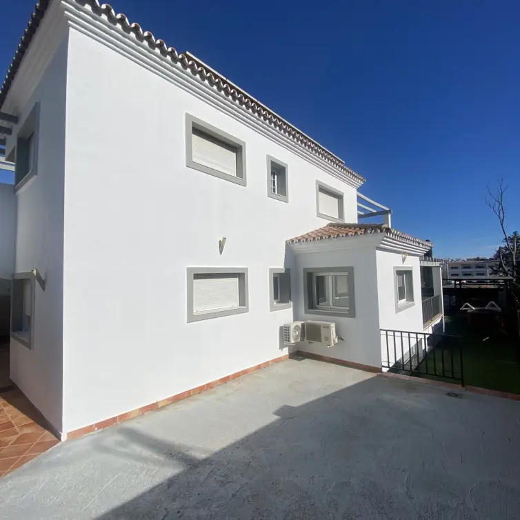 Sale of detached villa in Torremolinos