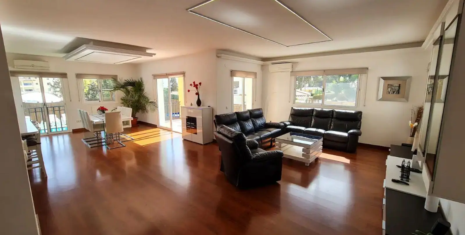 Sale of detached villa in Torremolinos 18