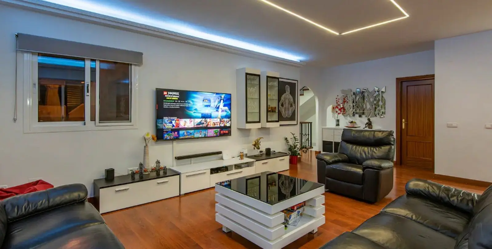 Sale of detached villa in Torremolinos 43