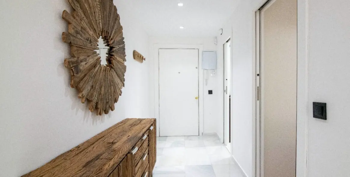 Long-term rent of middle floor apartment in Puerto Banús 20