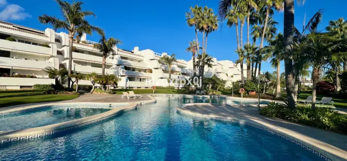 Middle floor apartment R4879495 0