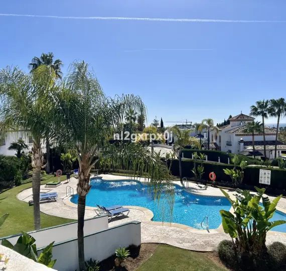 Middle floor apartment R4879495