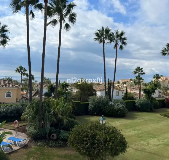 Middle floor apartment R4879495