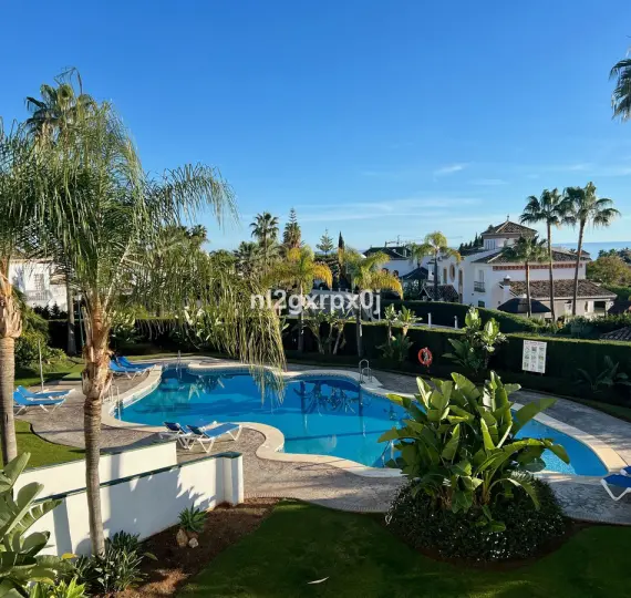 Middle floor apartment R4879495