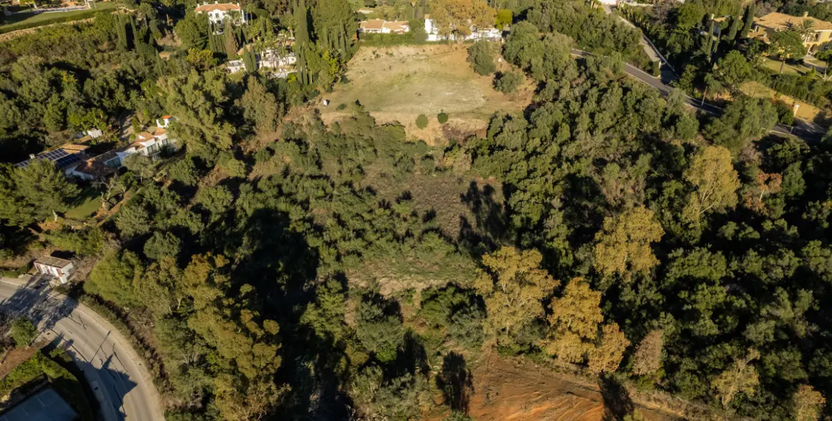 Продажа  жилого участка в Benahavís 5