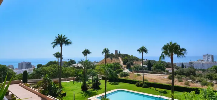 Venta de apartamento en planta media en Fuengirola 0