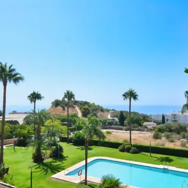 Venta de apartamento en planta media en Fuengirola