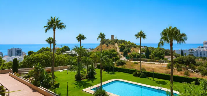 Venta de apartamento en planta media en Fuengirola 0