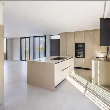 Sale of penthouse in Nueva Andalucía