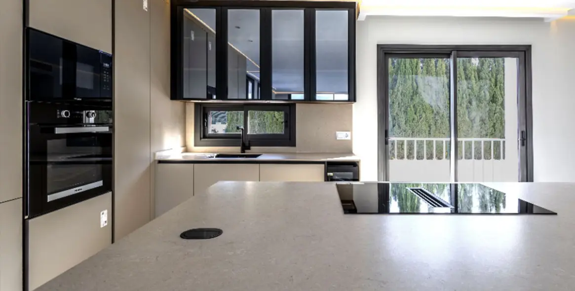 Sale of penthouse in Nueva Andalucía 6