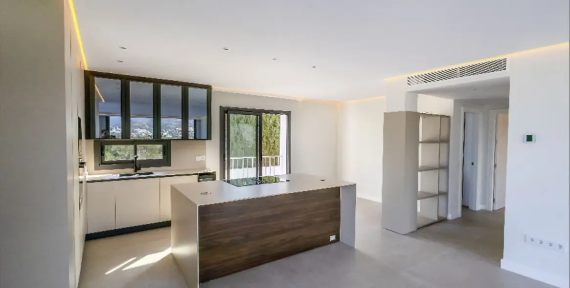 Sale of penthouse in Nueva Andalucía 9