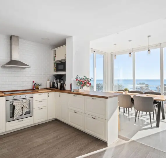 Продажа  отдельно стоящей виллы в El Faro