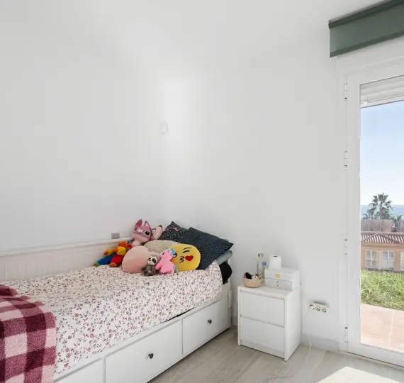 Продажа  отдельно стоящей виллы в El Faro