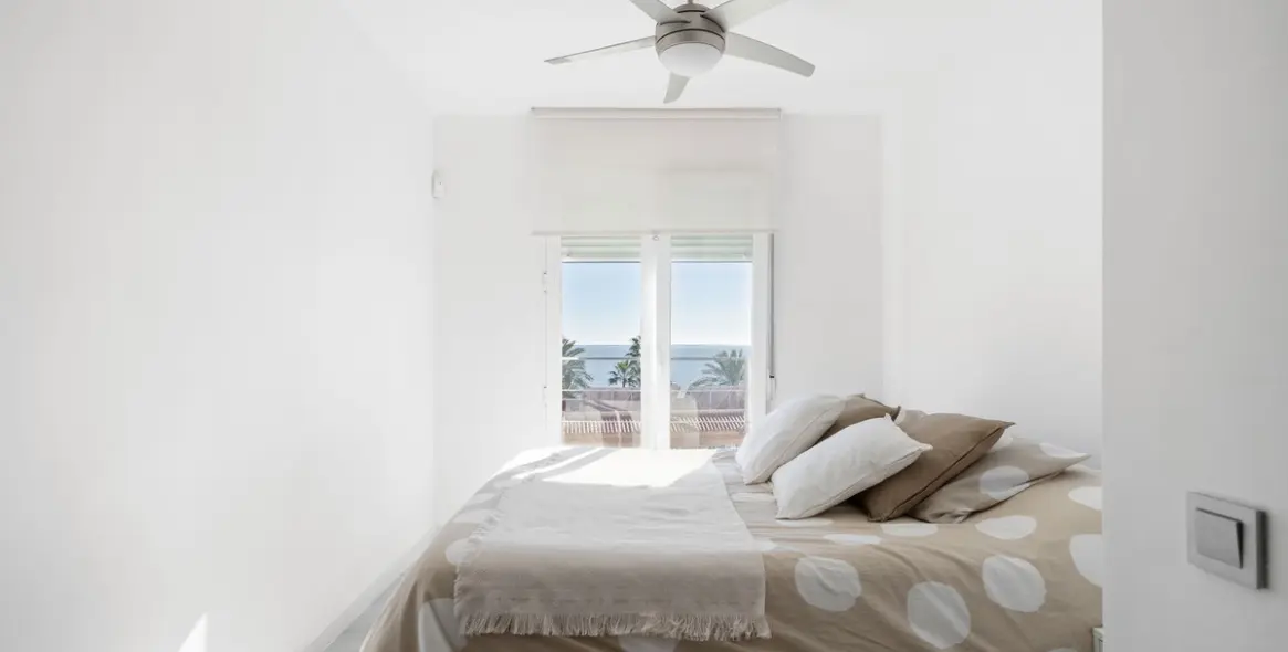 Sale of detached villa in El Faro 11