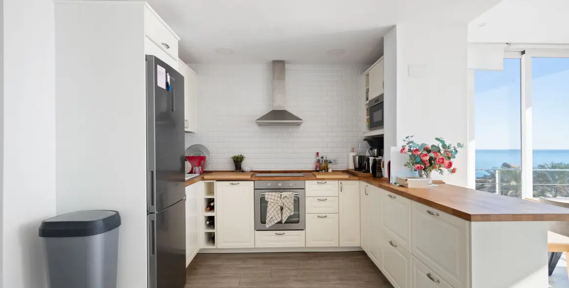 Sale of detached villa in El Faro 13