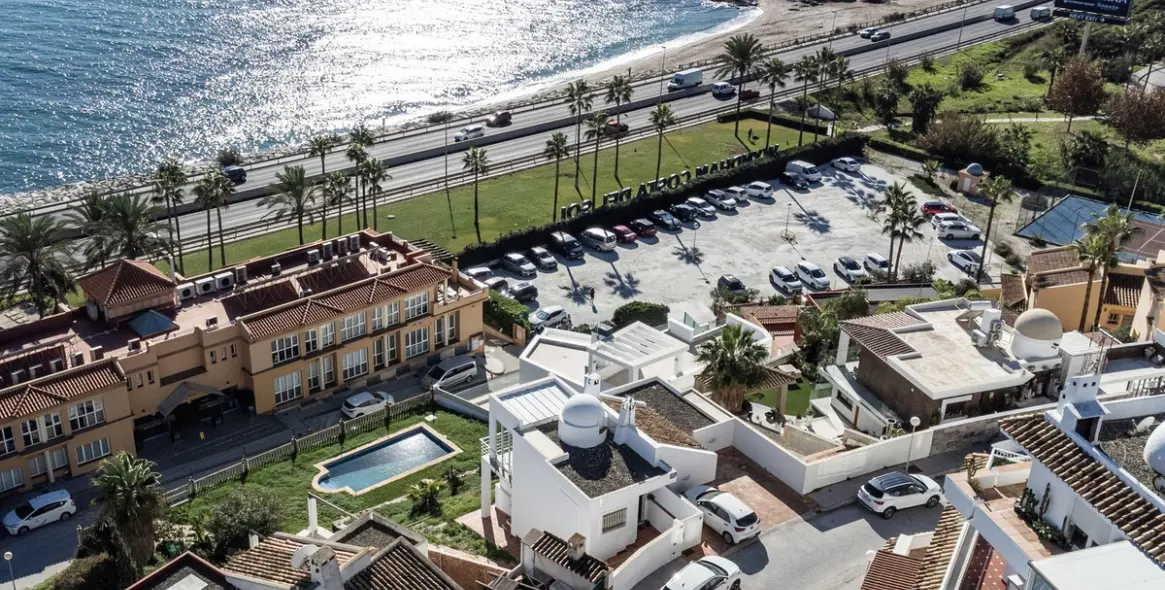 Sale of detached villa in El Faro 19