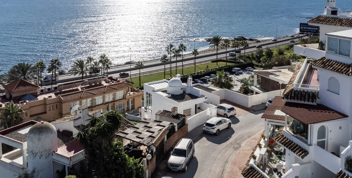 Sale of detached villa in El Faro 20