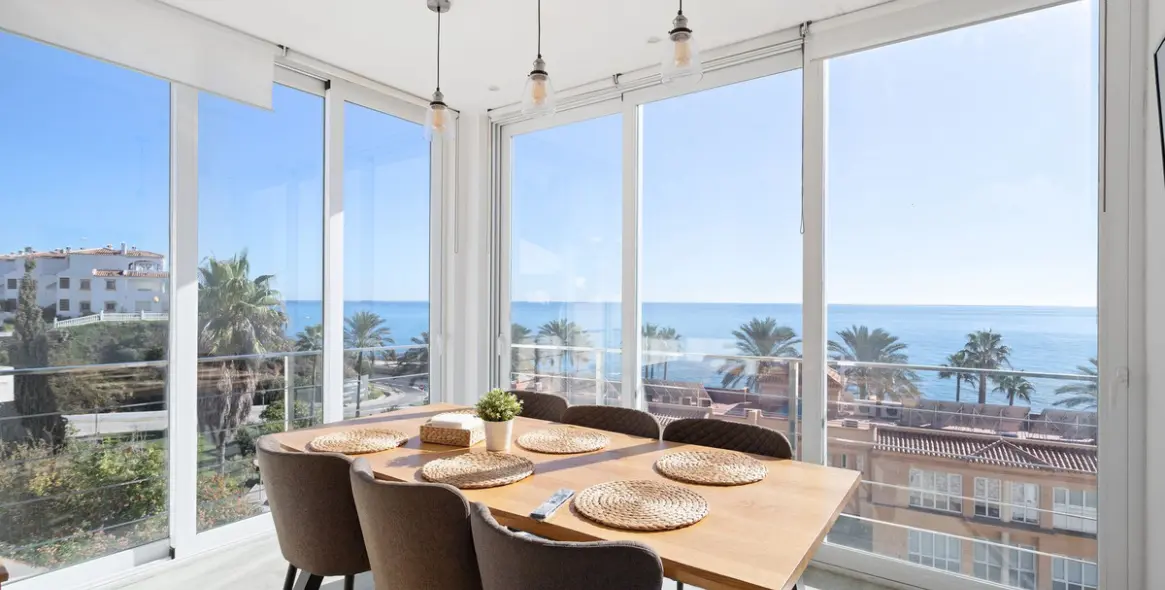 Sale of detached villa in El Faro 22