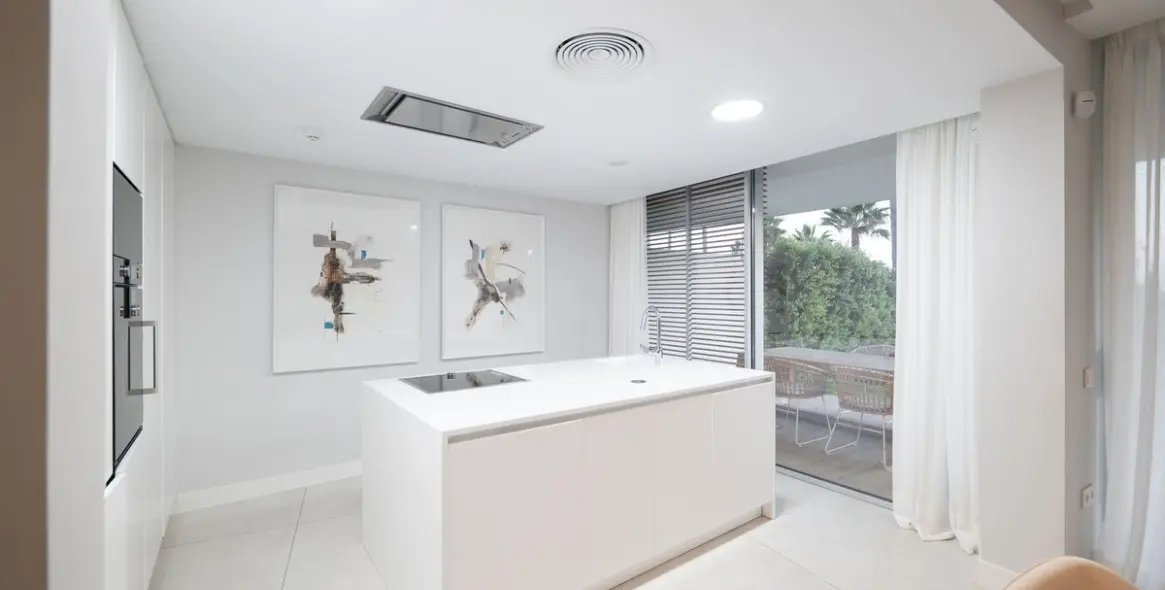 Venta de apartamento en planta baja en Estepona 3