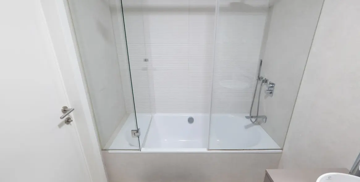 Venta de apartamento en planta baja en Estepona 19