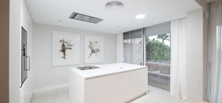 Venta de apartamento en planta baja en Estepona 2