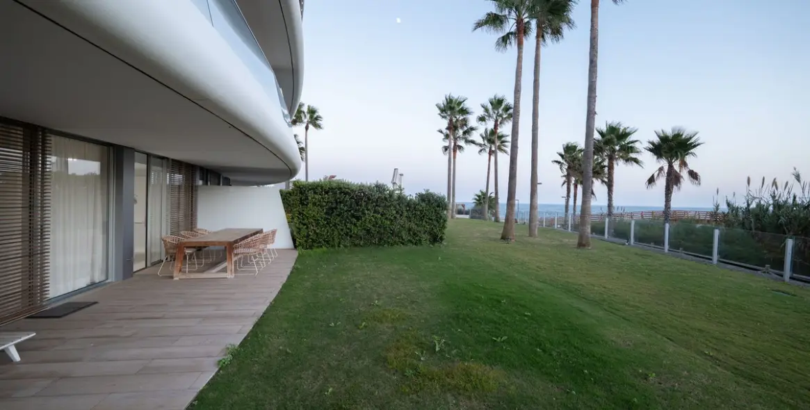 Sale of ground floor apartment in Estepona 8