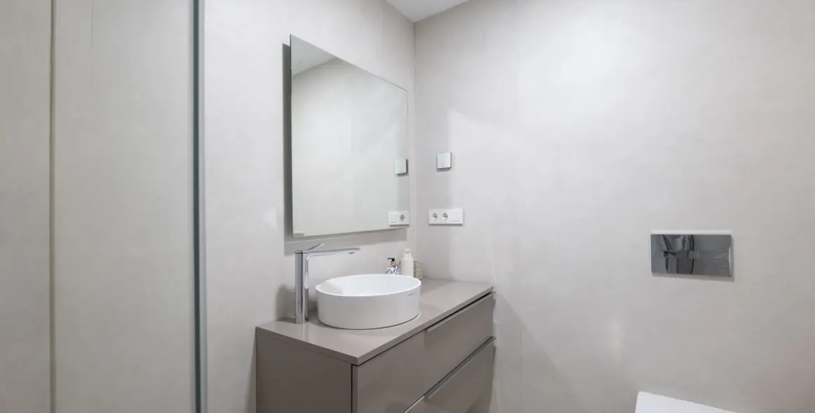 Sale of ground floor apartment in Estepona 18