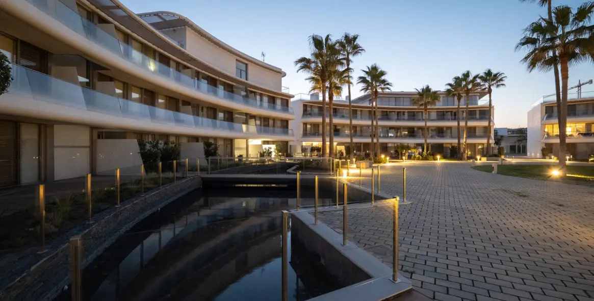 Venta de apartamento en planta baja en Estepona 35