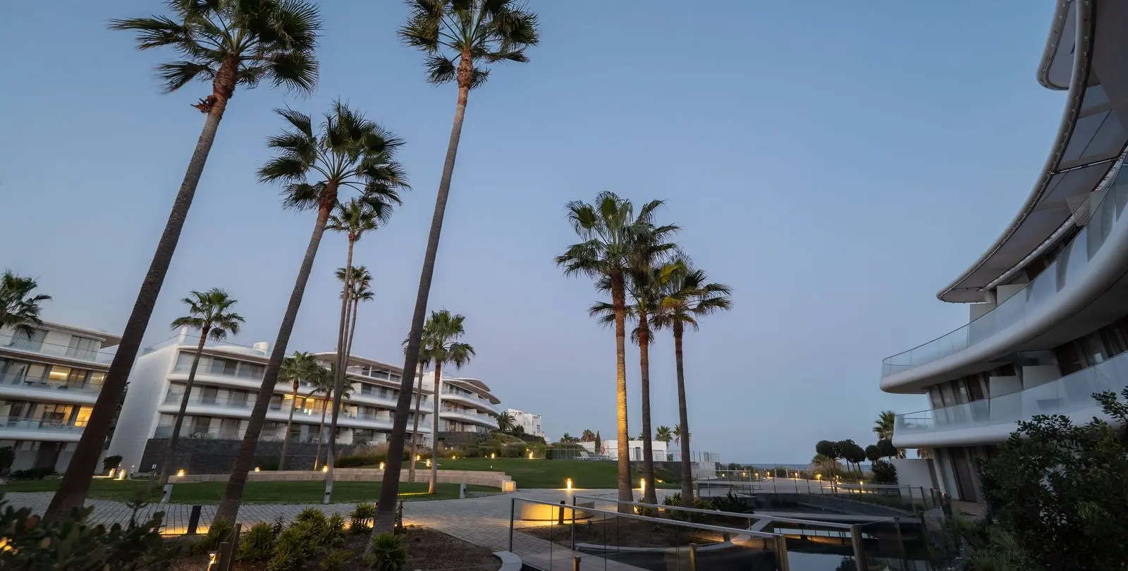 Продажа апартаментов на первом этаже в Estepona 1