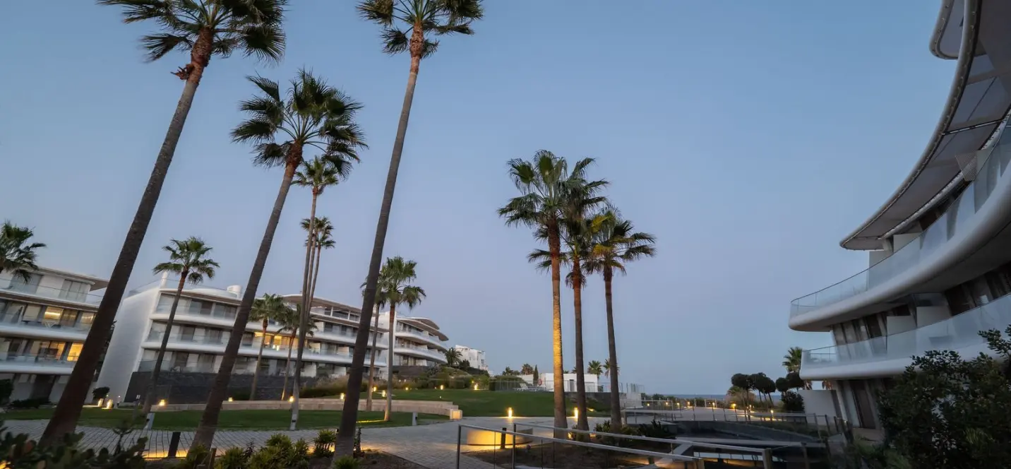 Venta de apartamento en planta baja en Estepona 0
