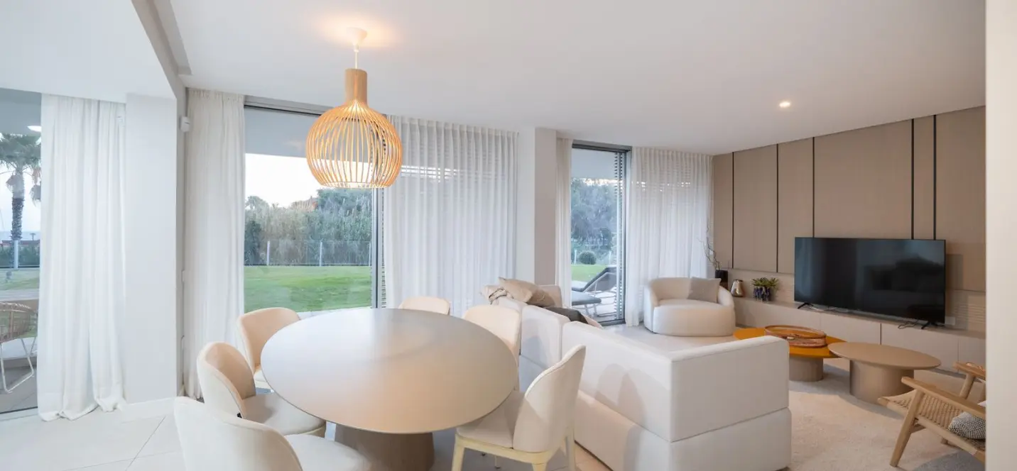Venta de apartamento en planta baja en Estepona 1