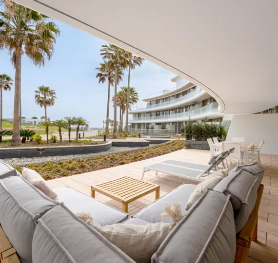 Venta de apartamento en planta baja en Estepona