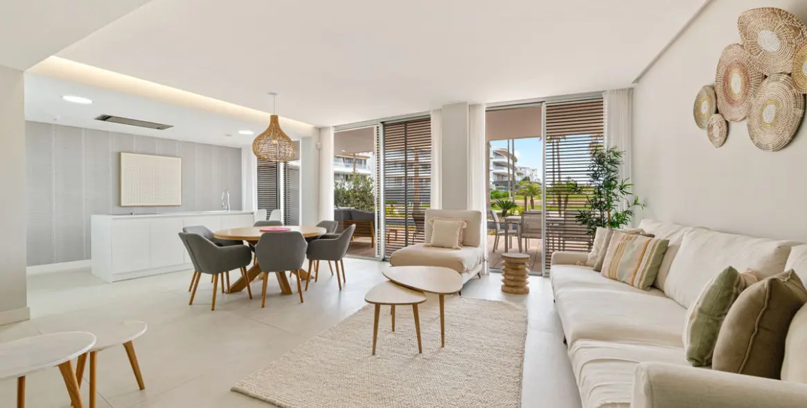 Продажа апартаментов на первом этаже в Estepona 4