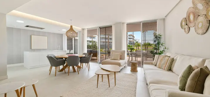 Venta de apartamento en planta baja en Estepona 3