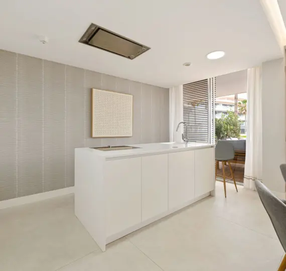 Venta de apartamento en planta baja en Estepona