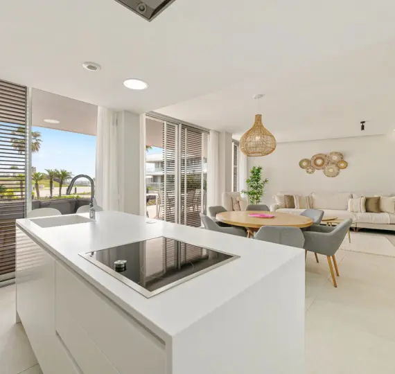 Venta de apartamento en planta baja en Estepona