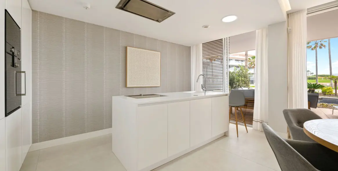 Sale of ground floor apartment in Estepona 5