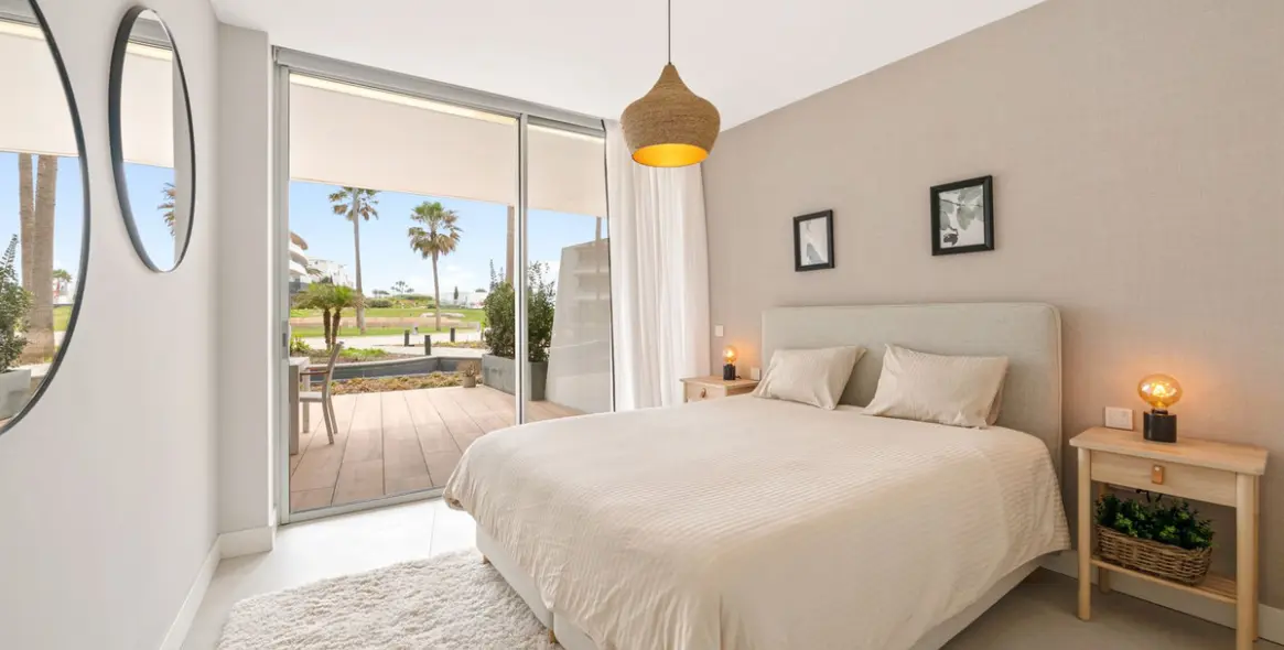 Sale of ground floor apartment in Estepona 15