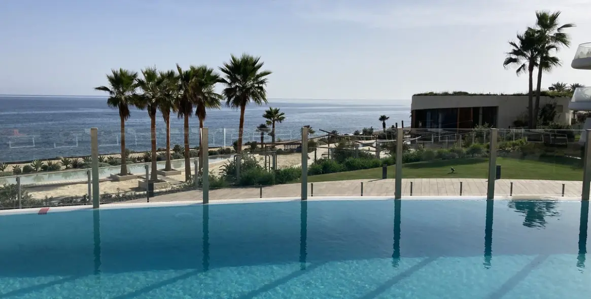 Sale of ground floor apartment in Estepona 21