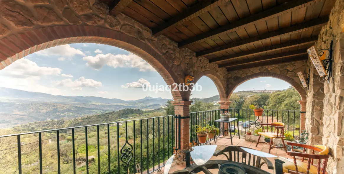 Sale of finca - cortijo in Cortes de la Frontera 1