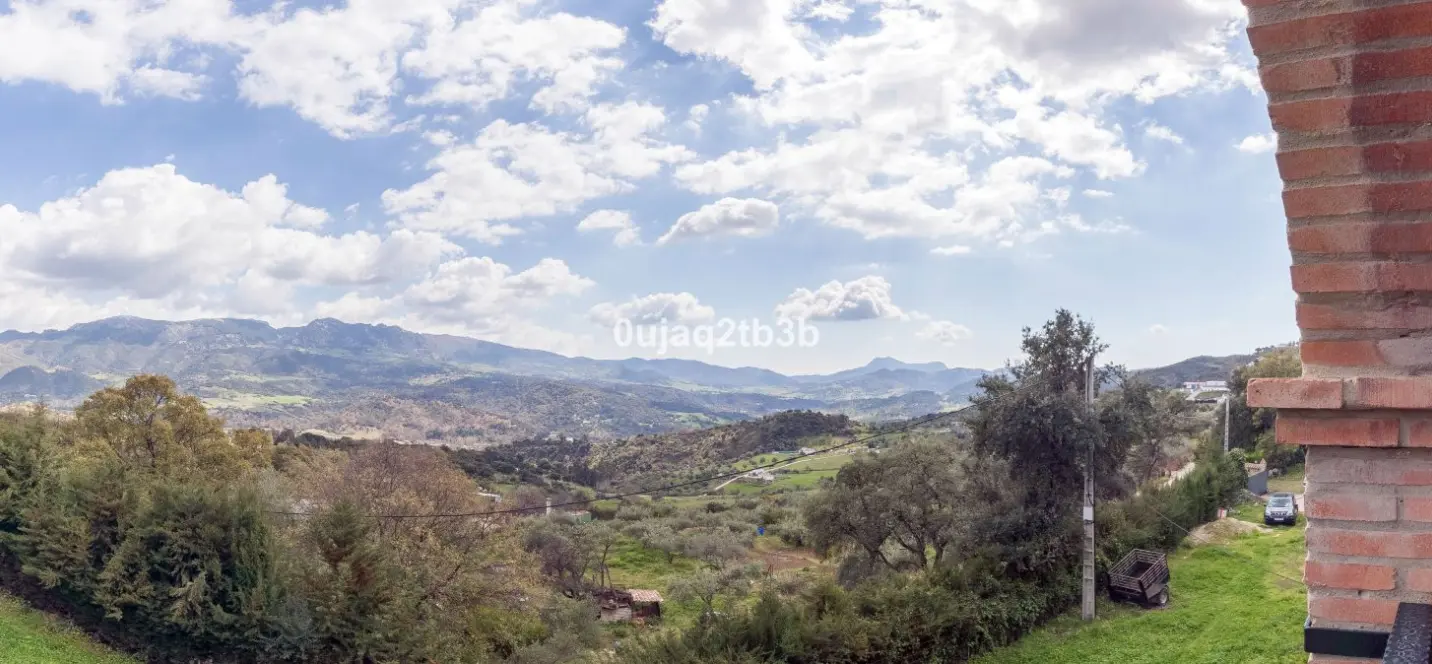 Venta de finca - cortijo en Cortes de la Frontera 1