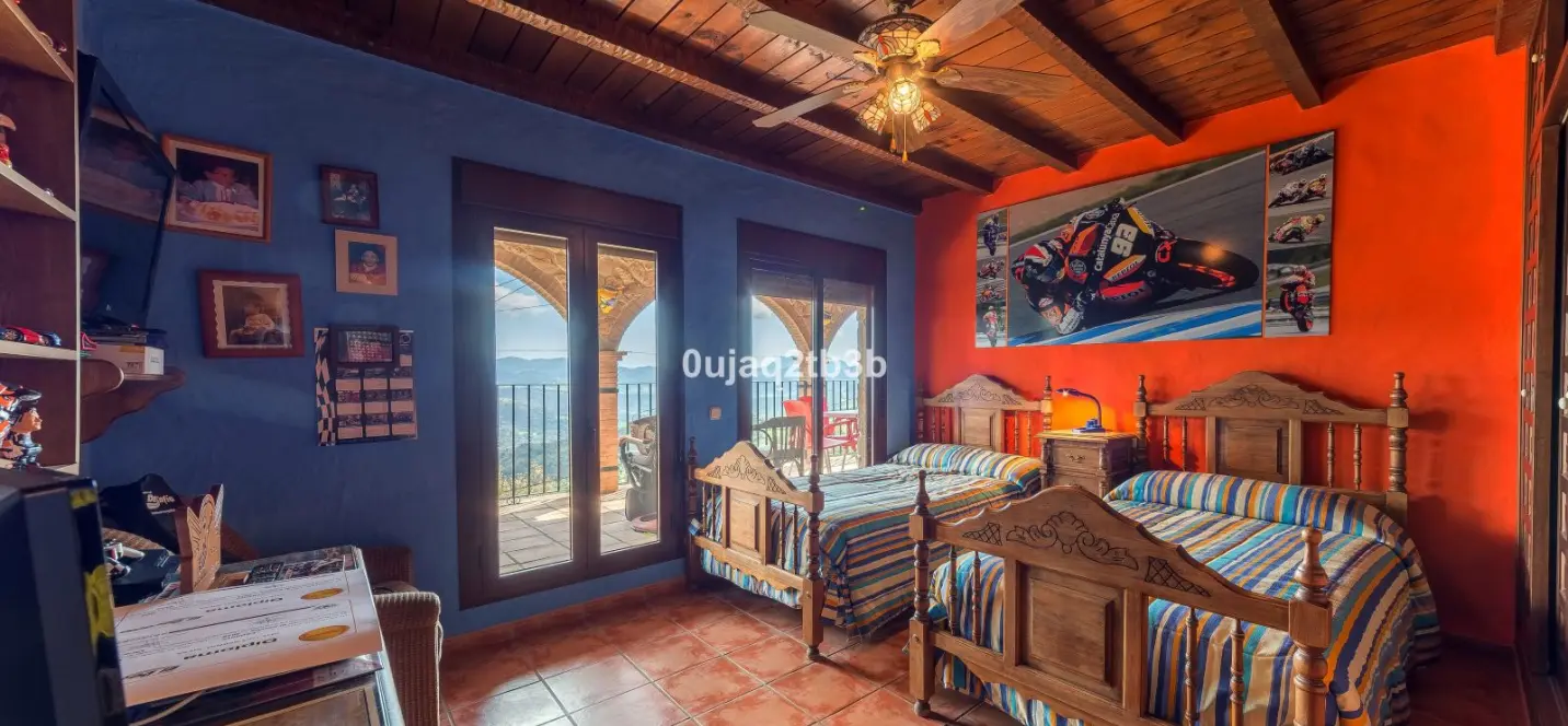 Venta de finca - cortijo en Cortes de la Frontera 3