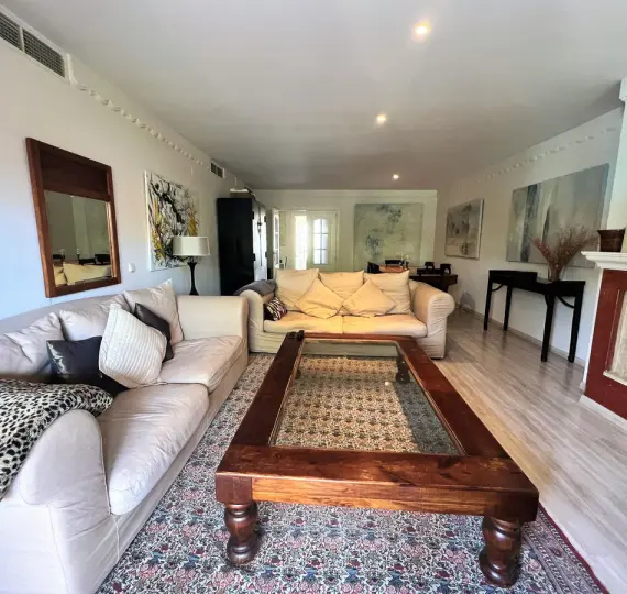 Long-term rent of middle floor apartment in Guadalmina Baja