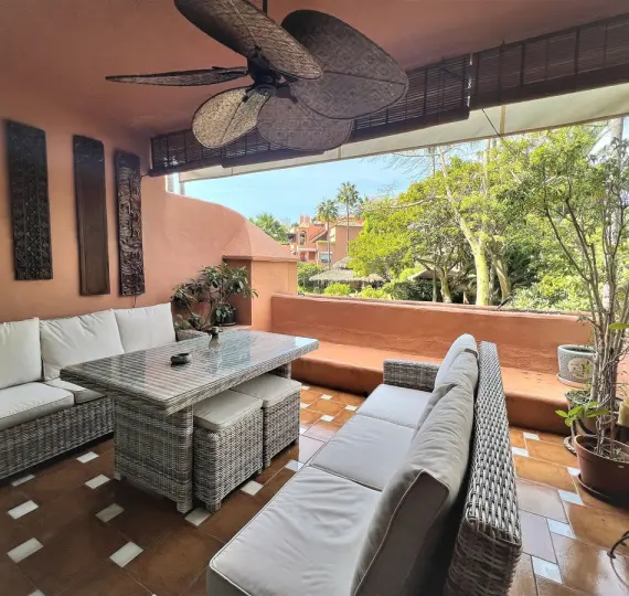 Long-term rent of middle floor apartment in Guadalmina Baja